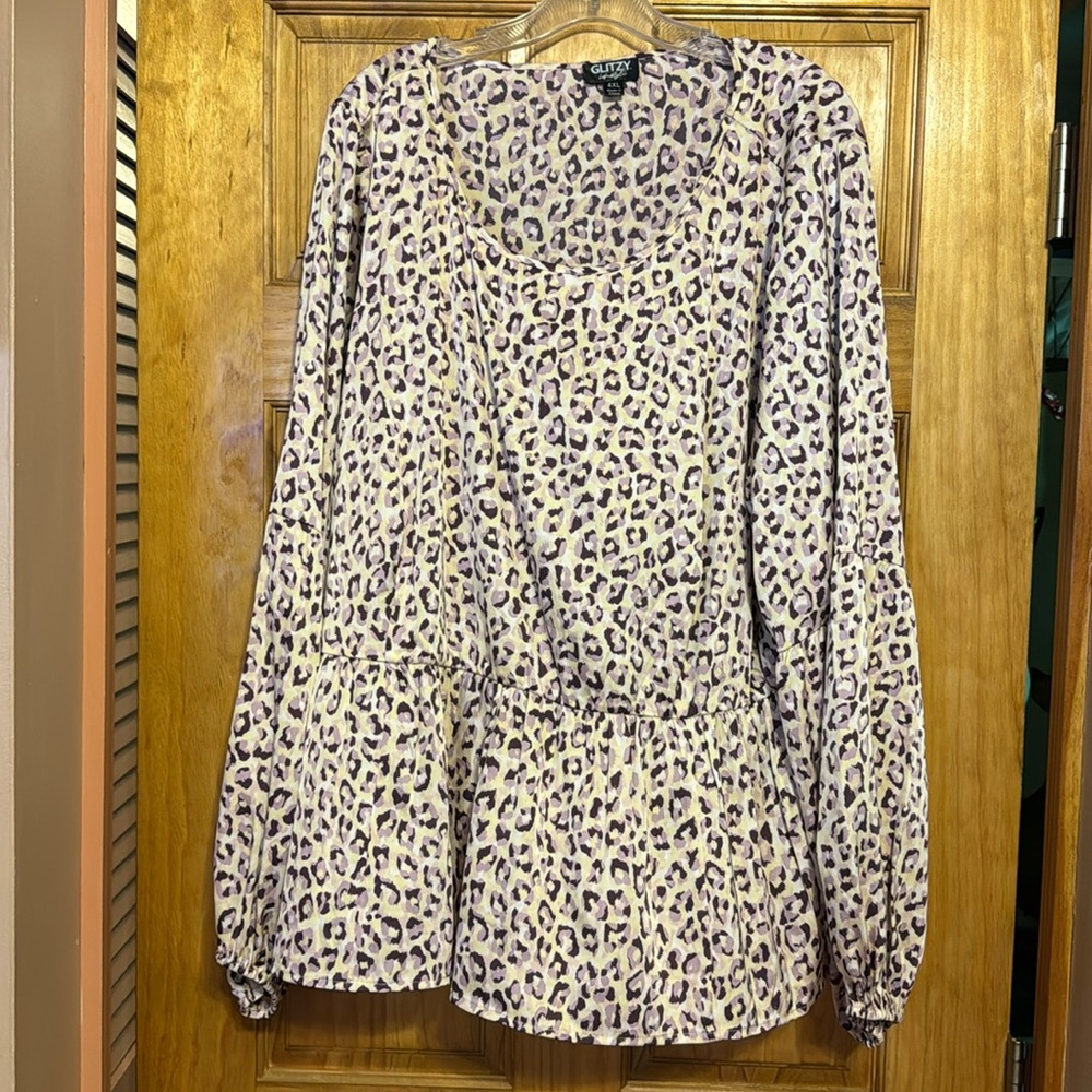 Glitzy Girlz Boutique Peplum Top